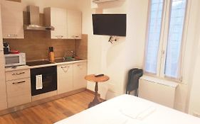 Fontana Cozy Apartment